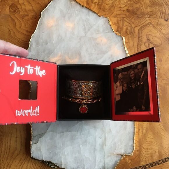 RUSTIC COTM December 2017 - comes w signature box! - Picture 6 of 13